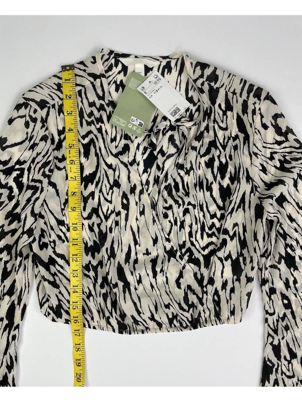 H&M Zebra Print Cropped Wrap Blouse S NWT Bell Sleeve Abstract Animal Top - Picture 6 of 8